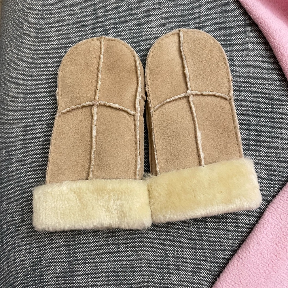 Shearling Fur Lined Mittens/Gloves